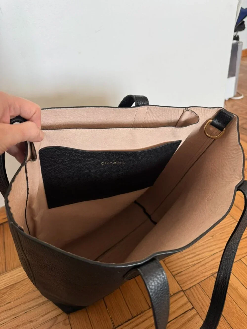 Cuyana tall black